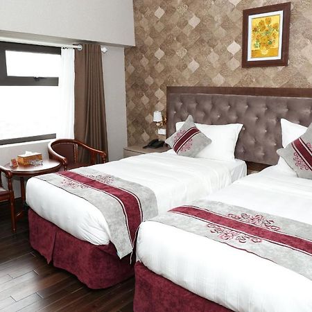 Oasis Hanoi Hotel Exterior photo